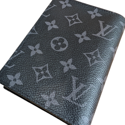 louis Vuitton Passport holder