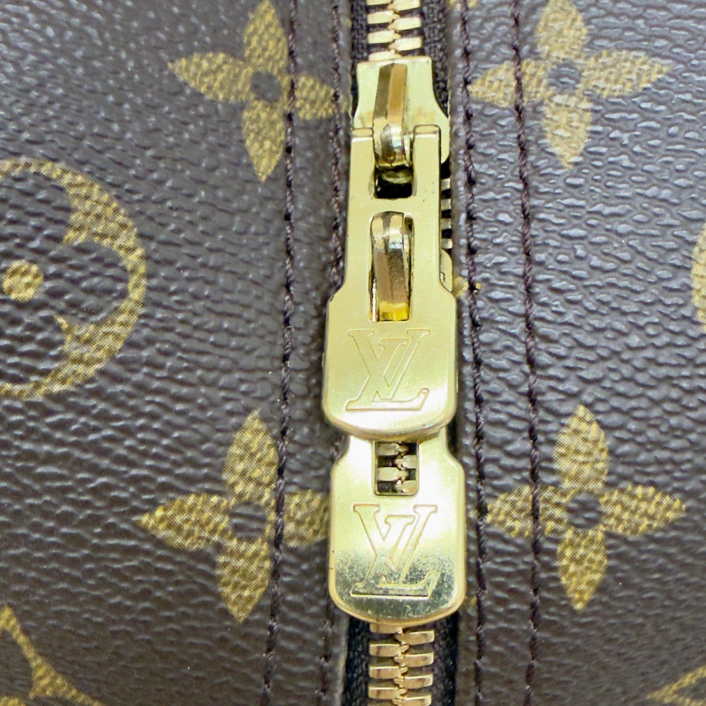 Louis Vuitton Deauville Handbag