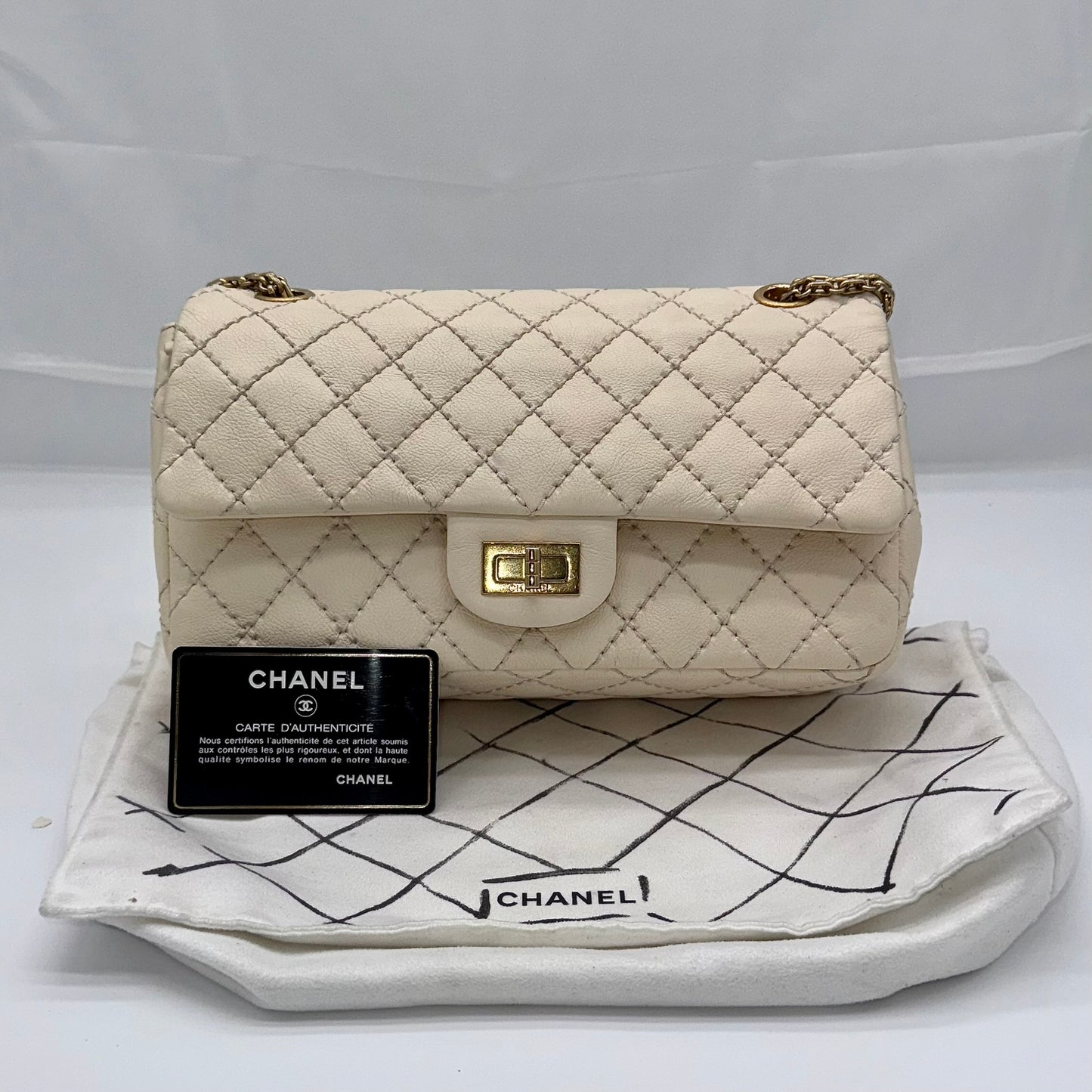 Chanel Reissue 255 Classic