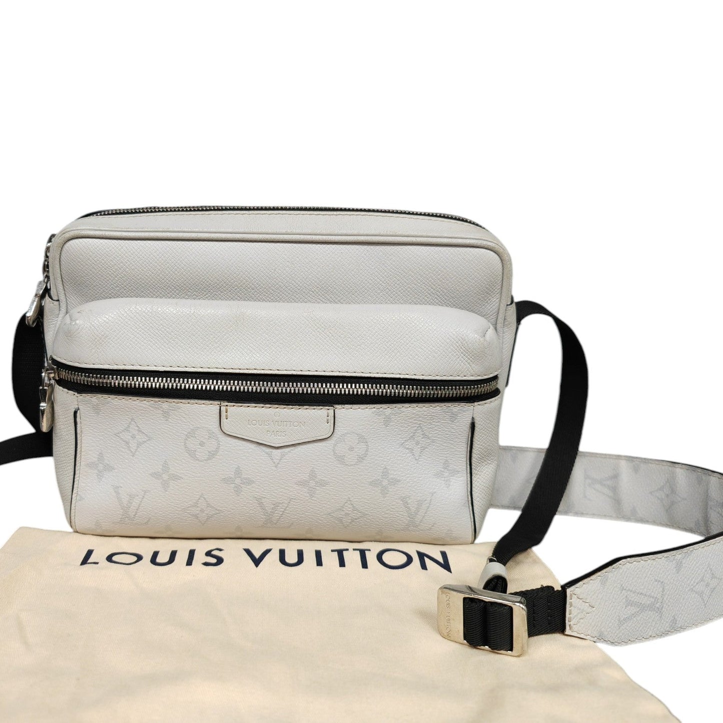 Louis Vuitton Taïgarama Outdoor Messenger Bag