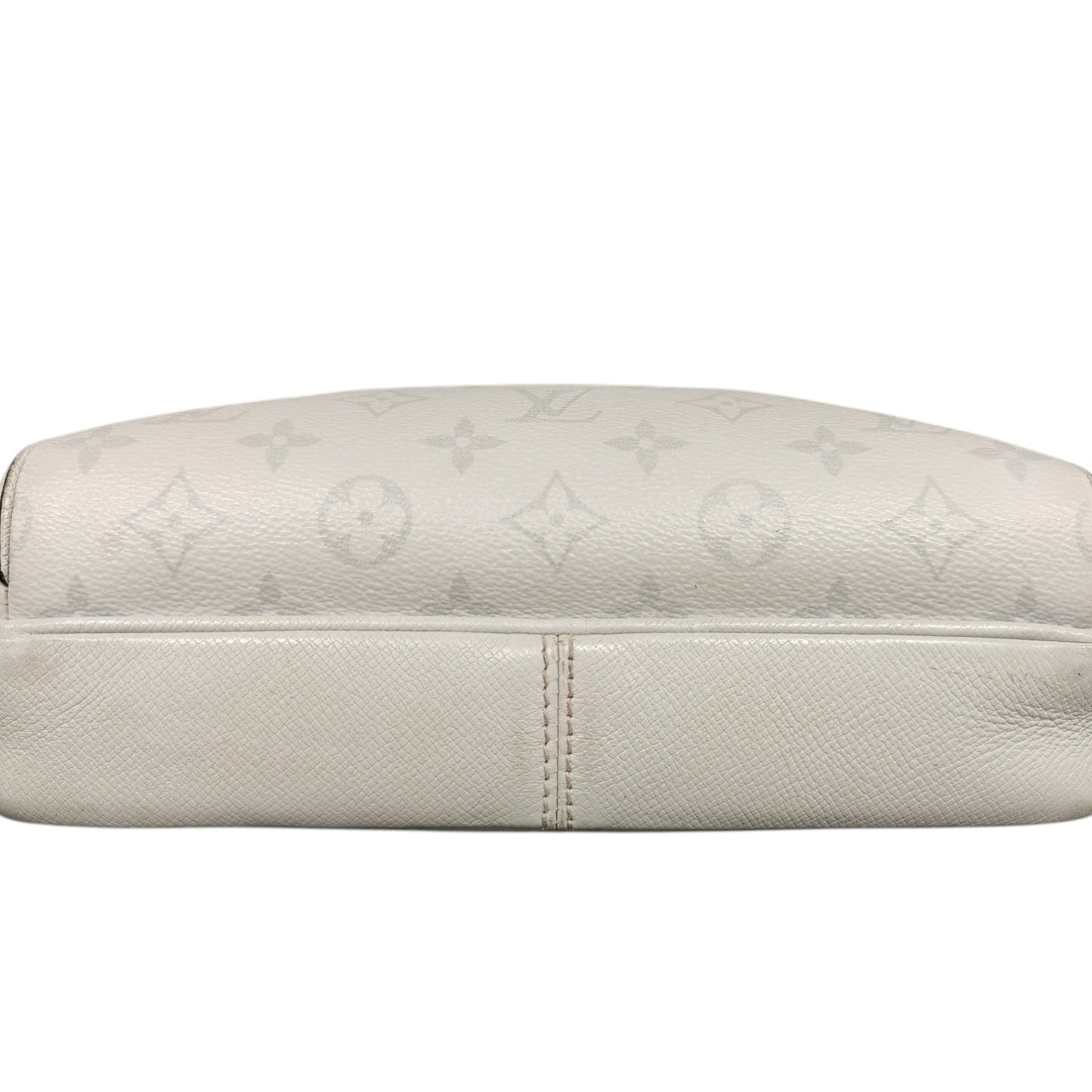 Louis Vuitton Taïgarama Outdoor Messenger Bag