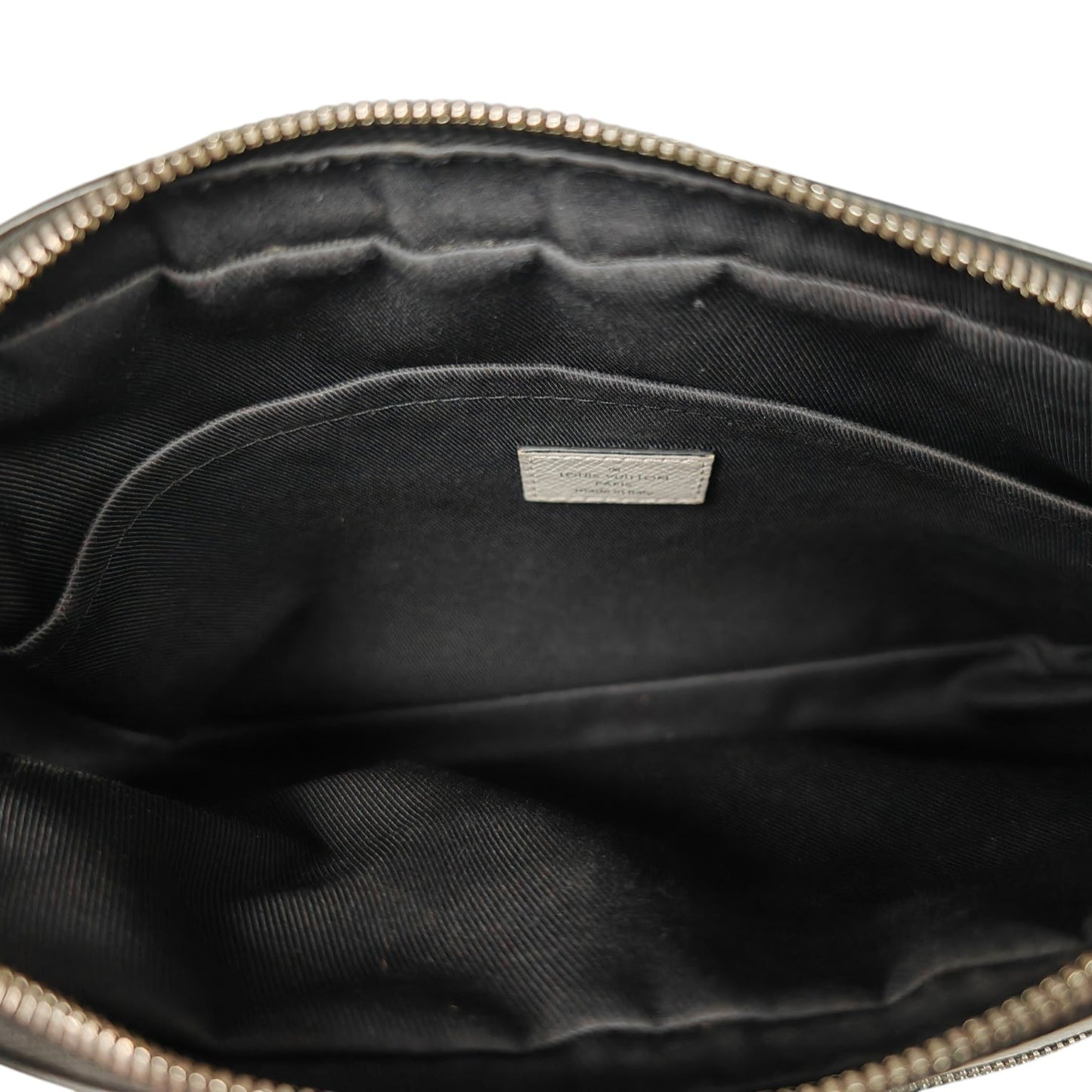 Louis Vuitton Taïgarama Outdoor Messenger Bag