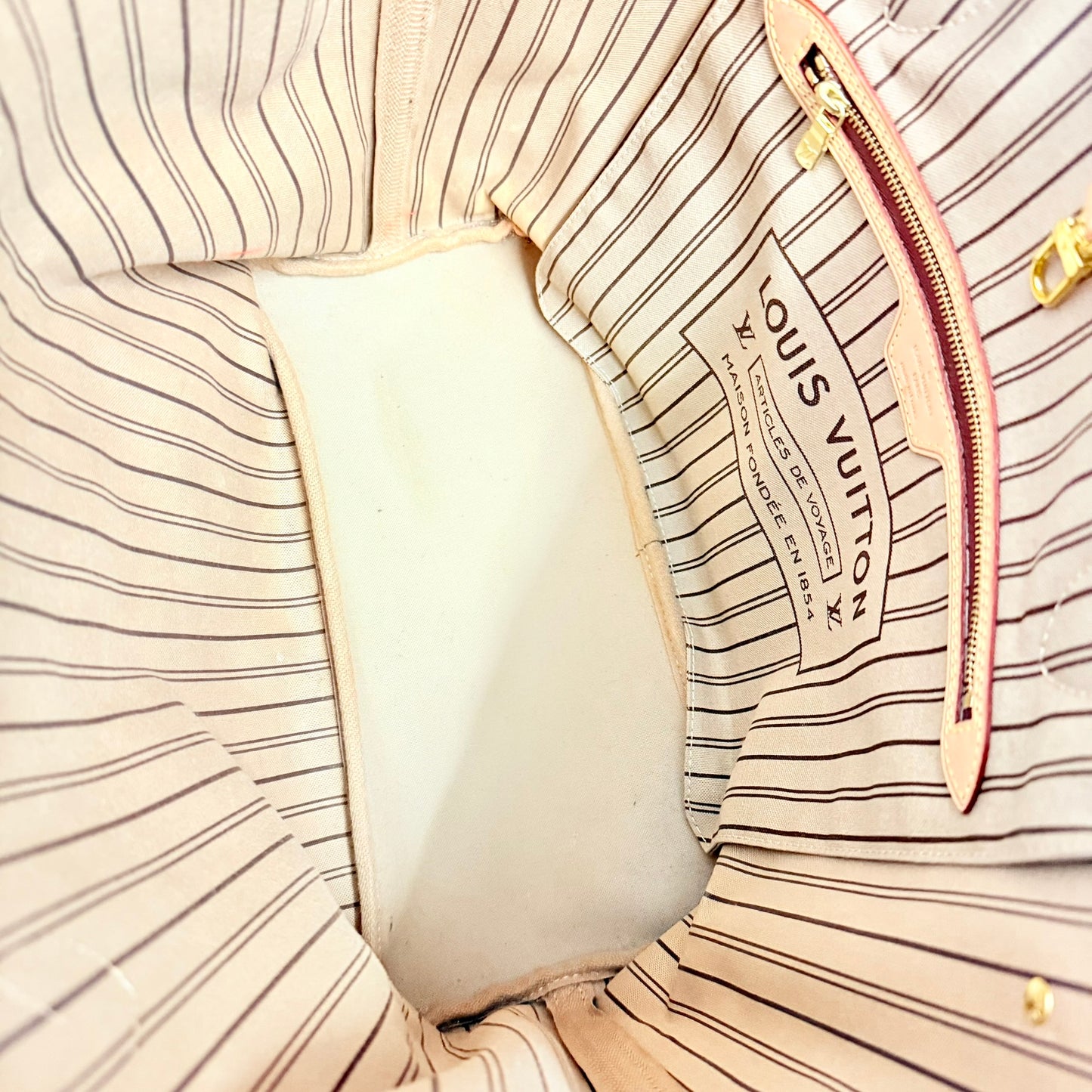 Louis Vuitton Neverfull MM M40995