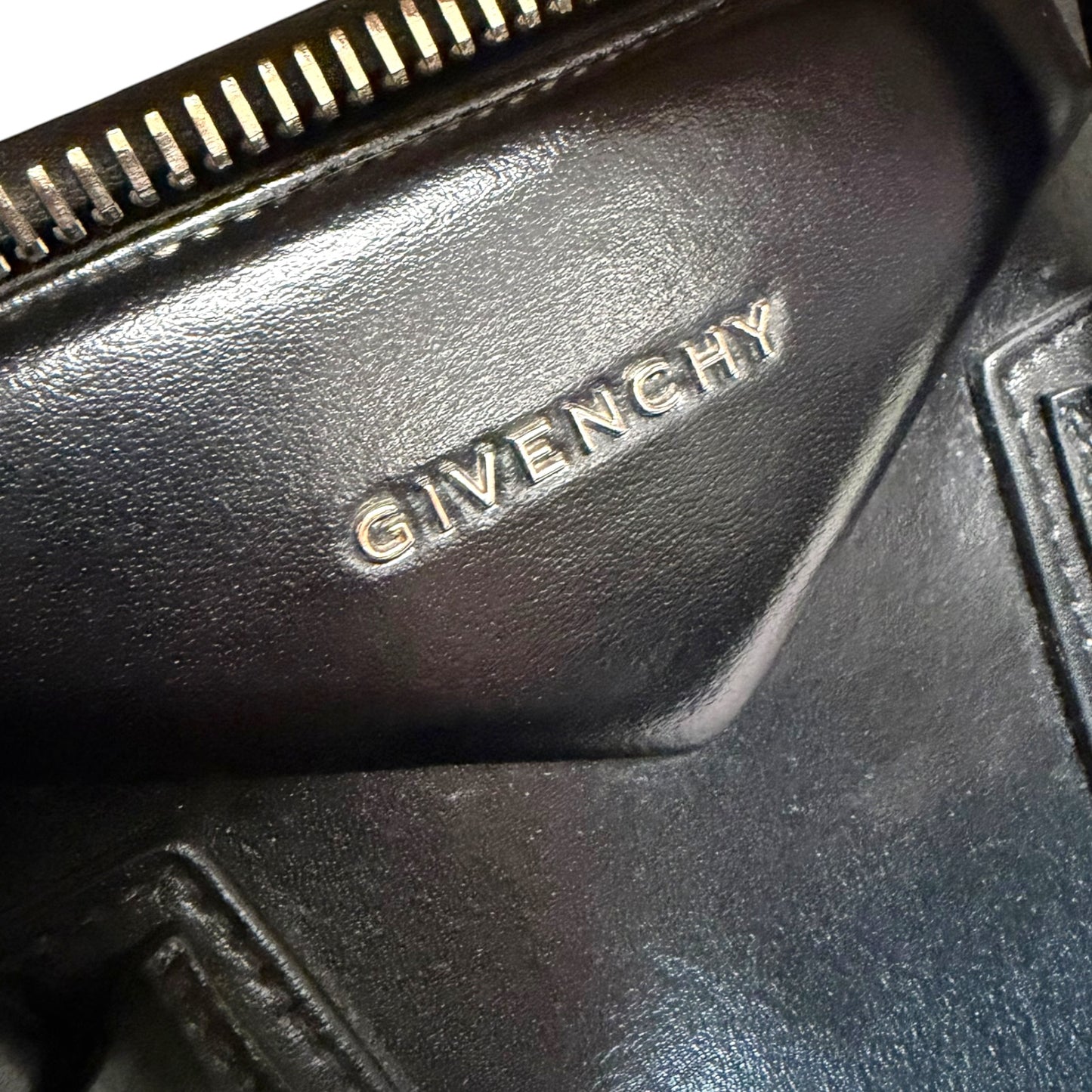 Givenchy Antigona Leather Handbag (Large)