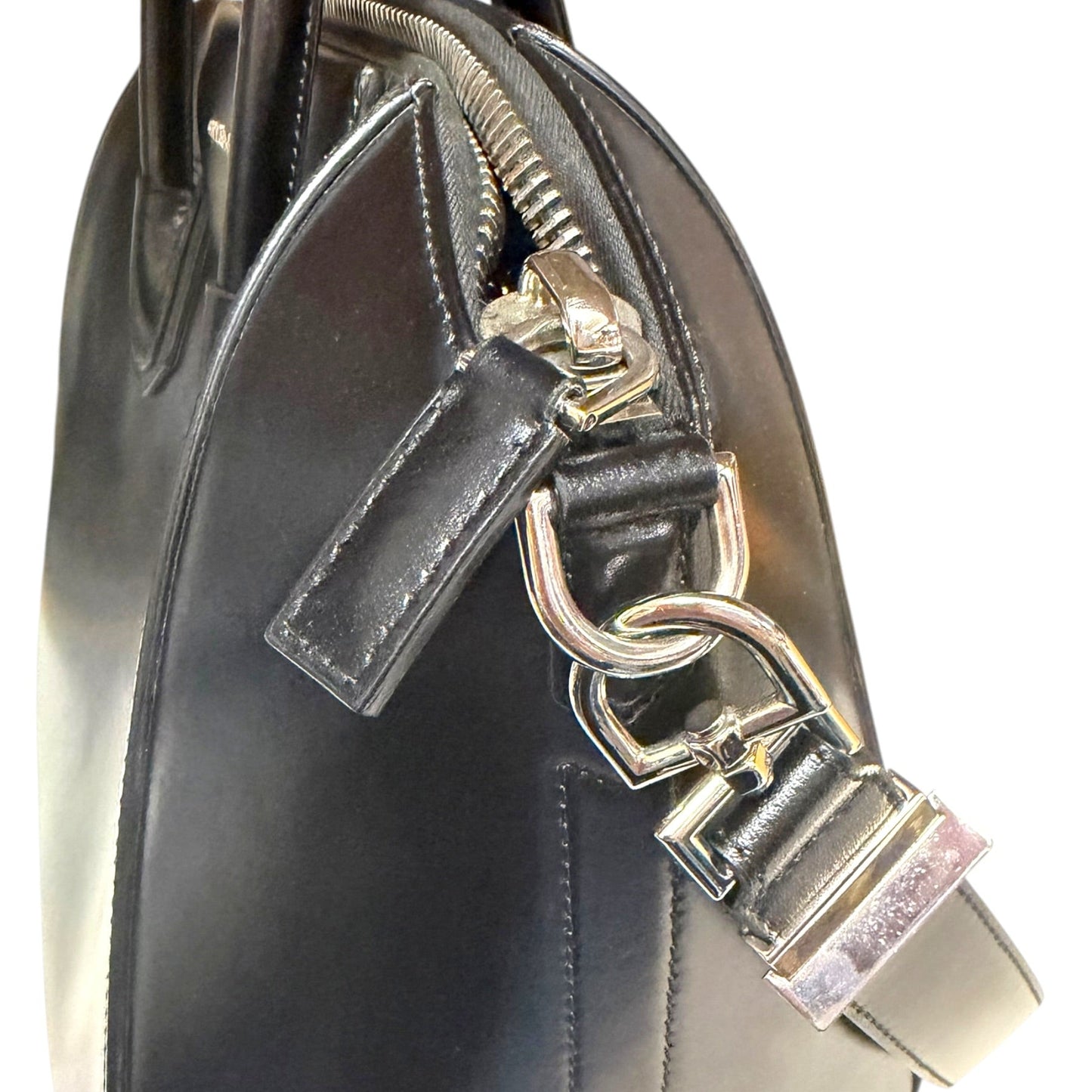 Givenchy Antigona Leather Handbag (Large)