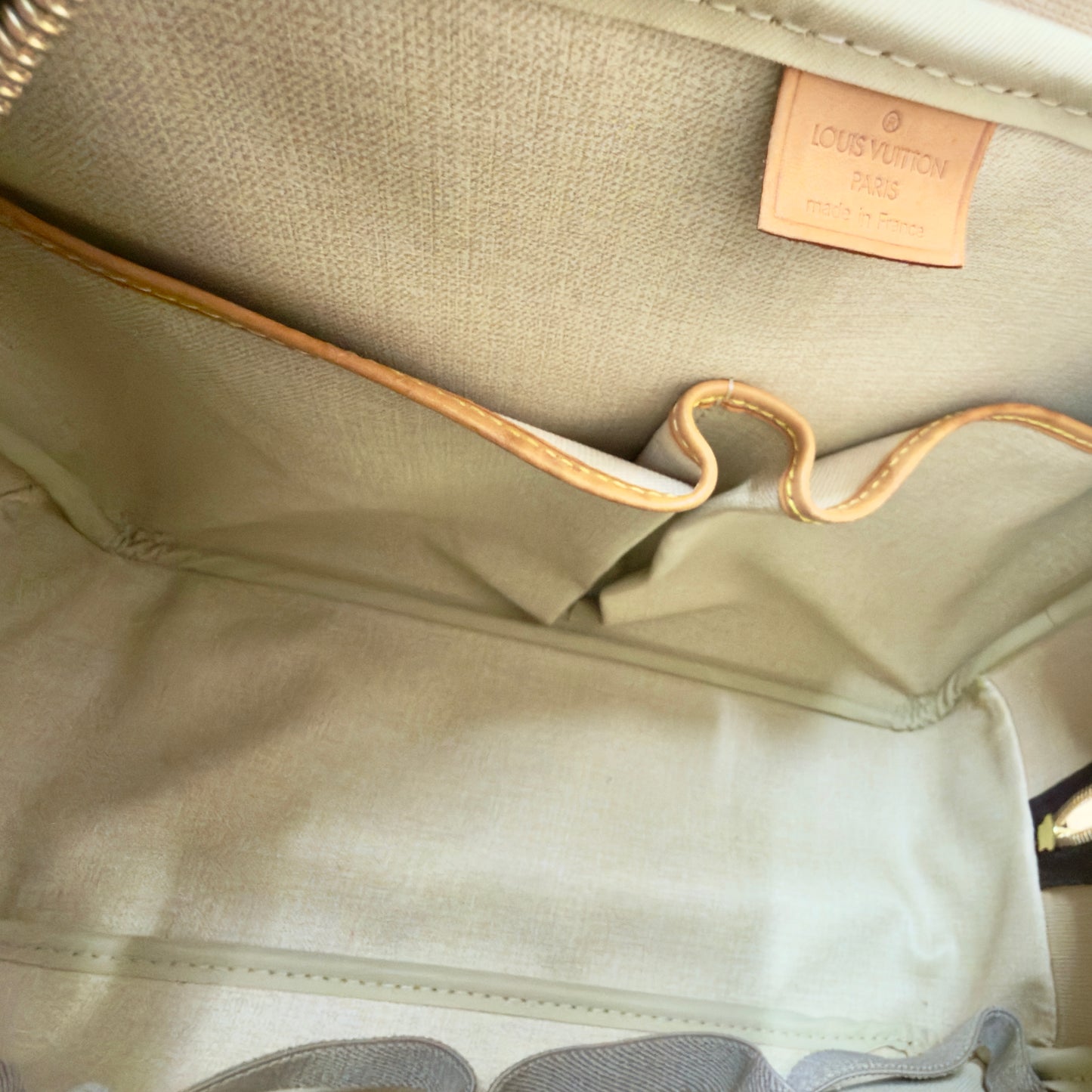 Louis Vuitton Deauville Handbag