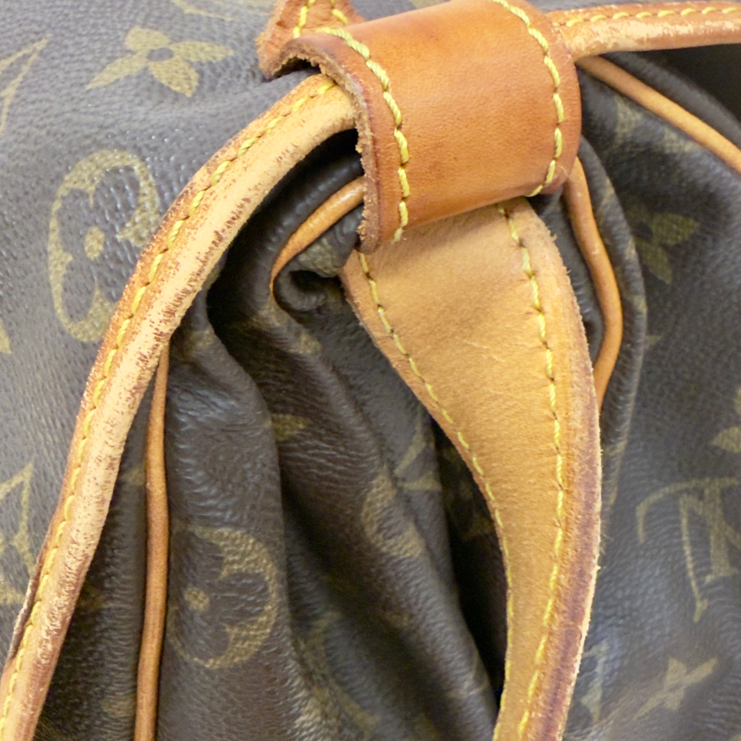 LouisVuitton Saumur 35 messenger bag