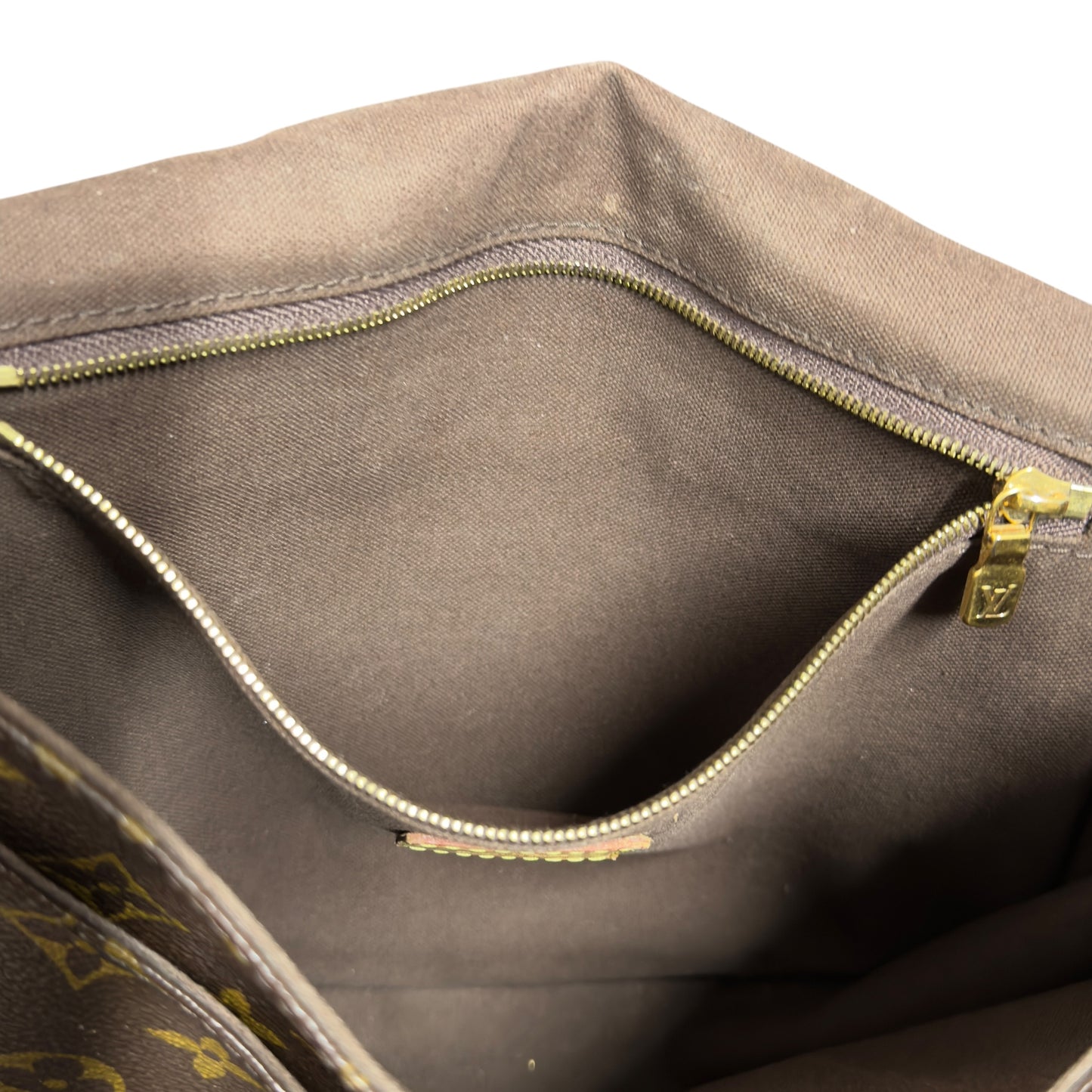 Louis Vuitton Menilmontant PM