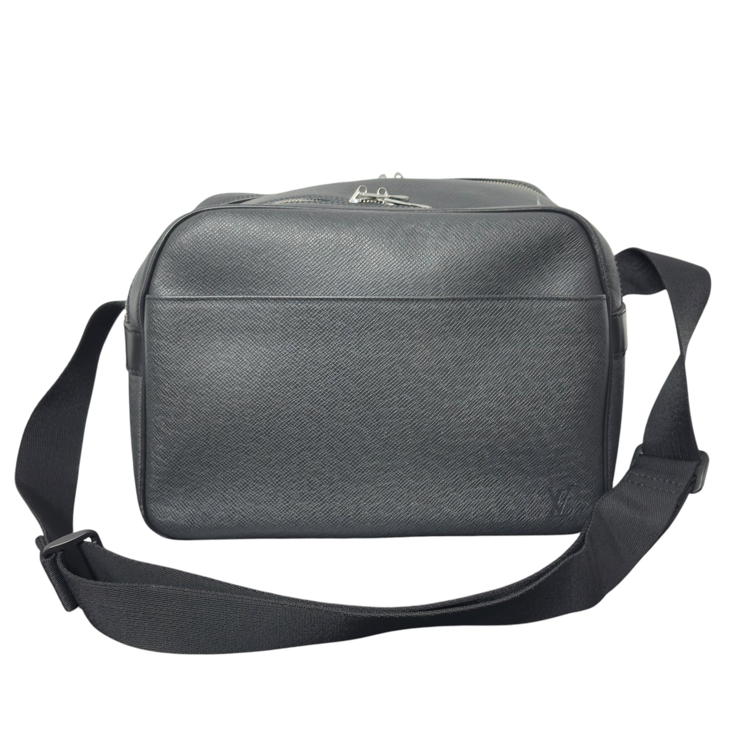 Louis Vuitton Taiga Reporter PM (Model M30152)