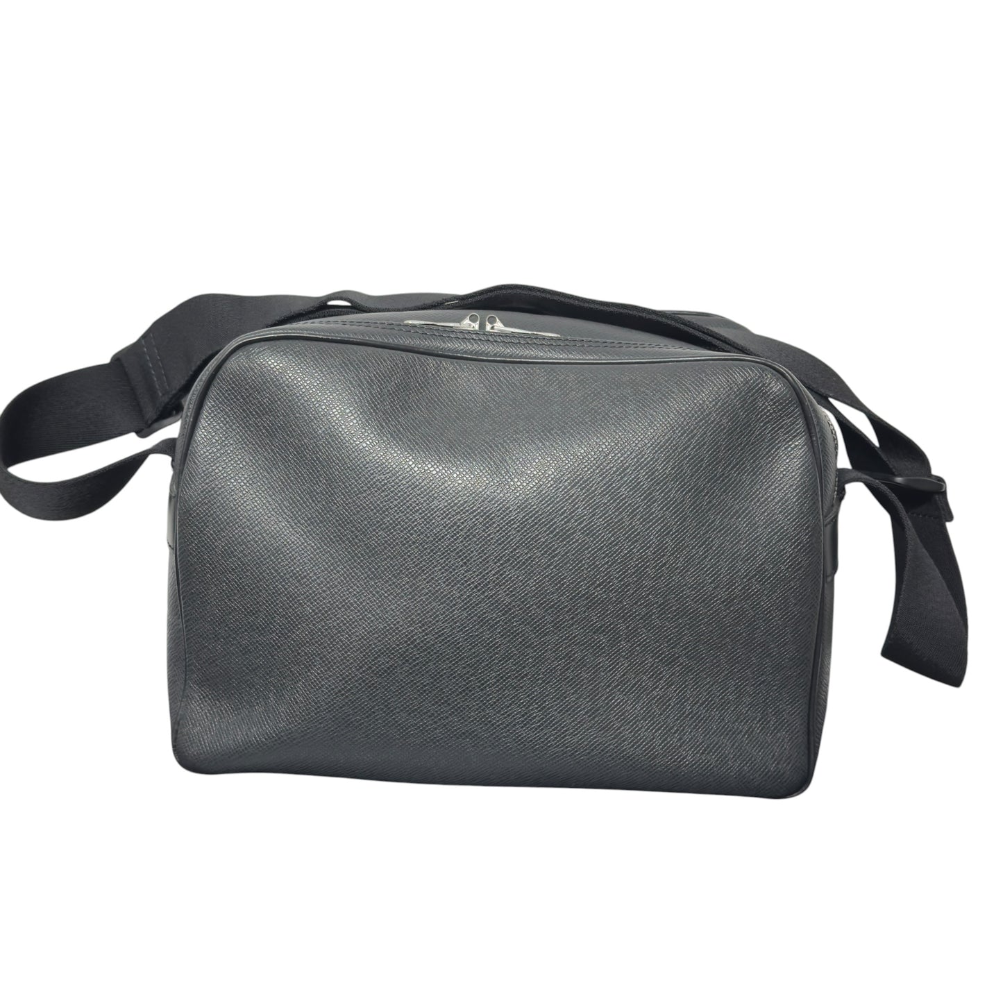 Louis Vuitton Taiga Reporter PM (Model M30152)