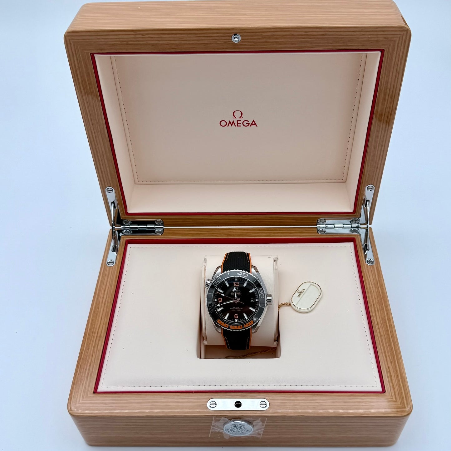 Omega Seamaster Planet Ocean / M106567 (2022 Model)