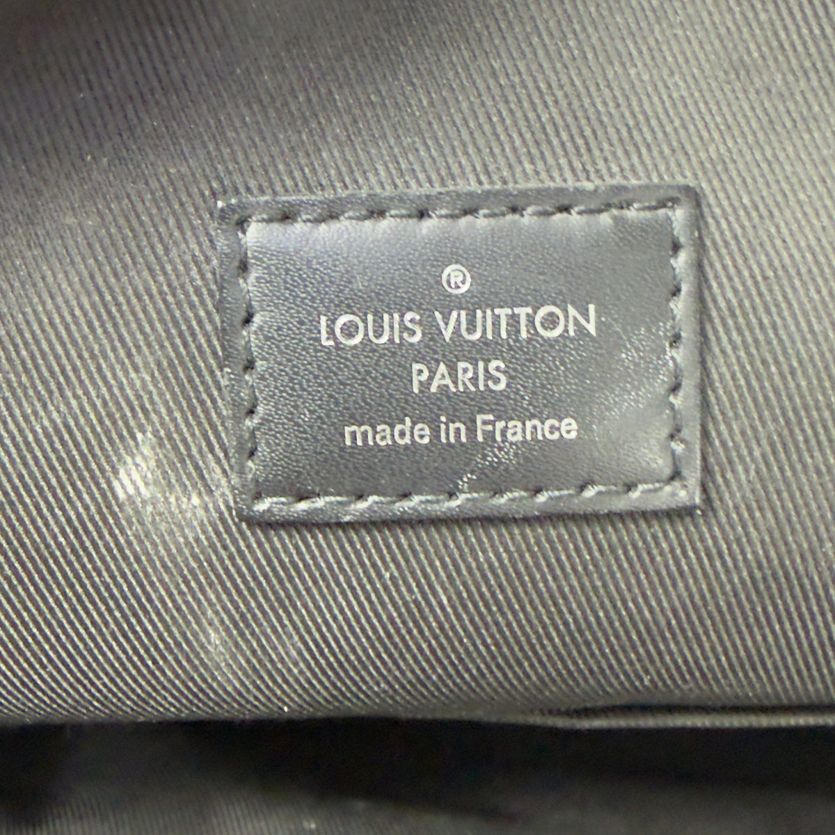 Louis Vuitton Avenue Sling Bag