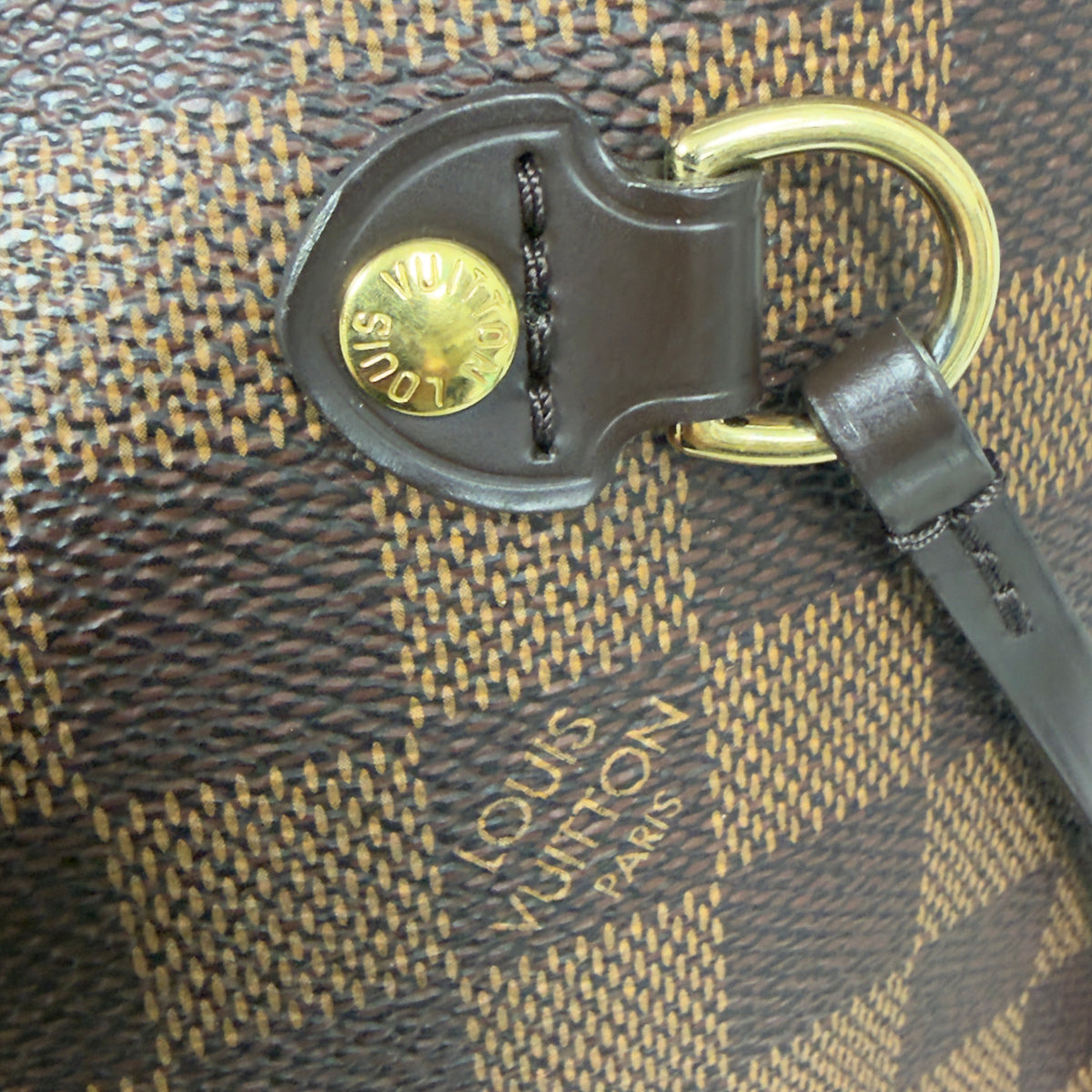 Louis Vuitton Neverfull MM Shopper Bag