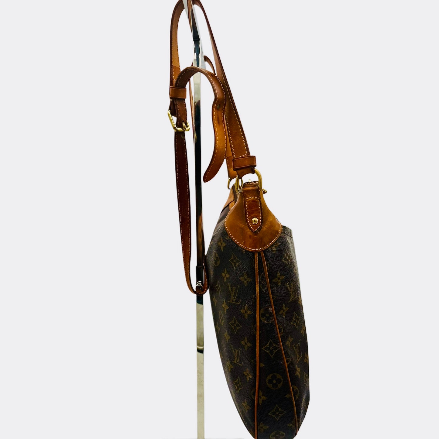 **SOLD** Louis Vuitton Odeon MM Monogram Canvas