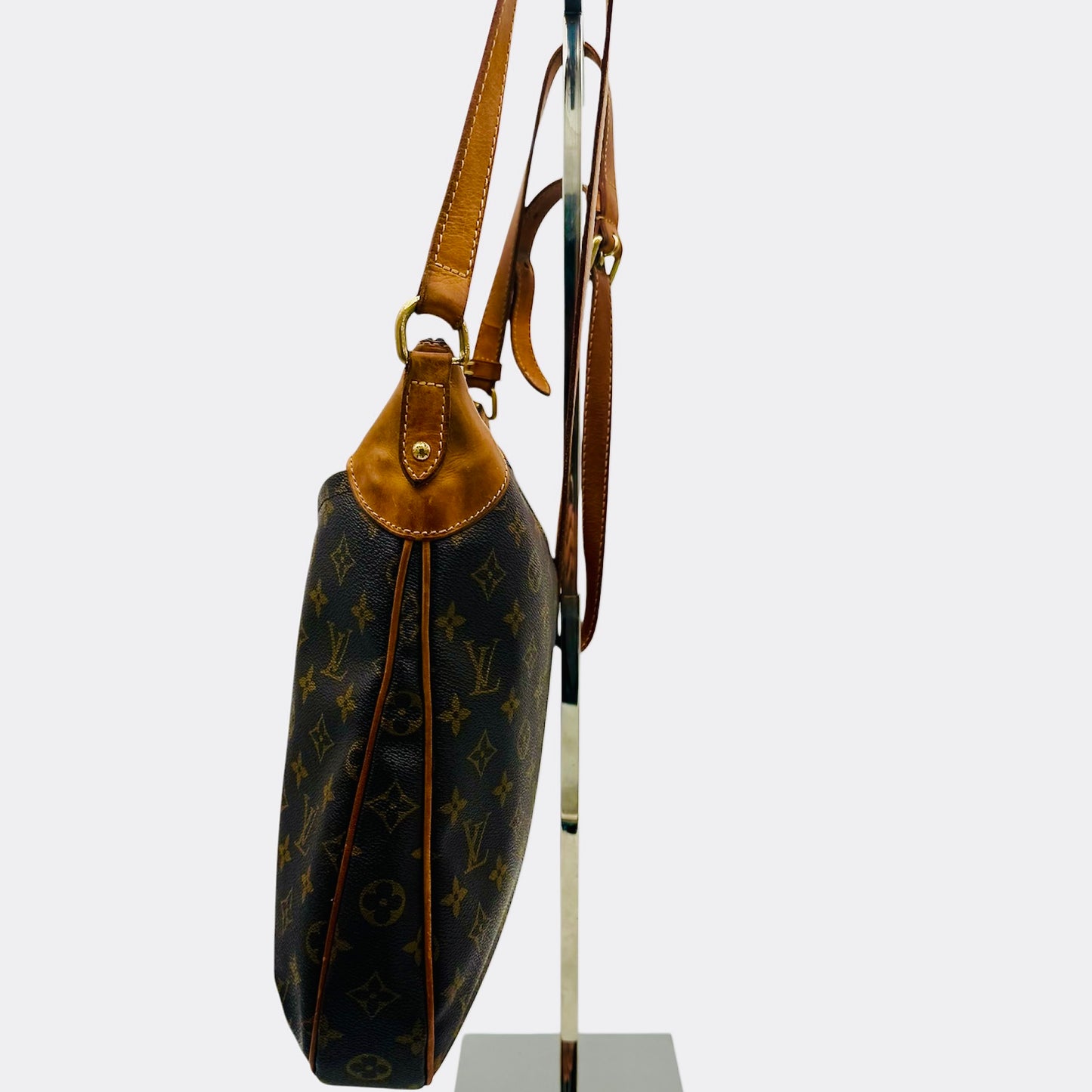 **SOLD** Louis Vuitton Odeon MM Monogram Canvas