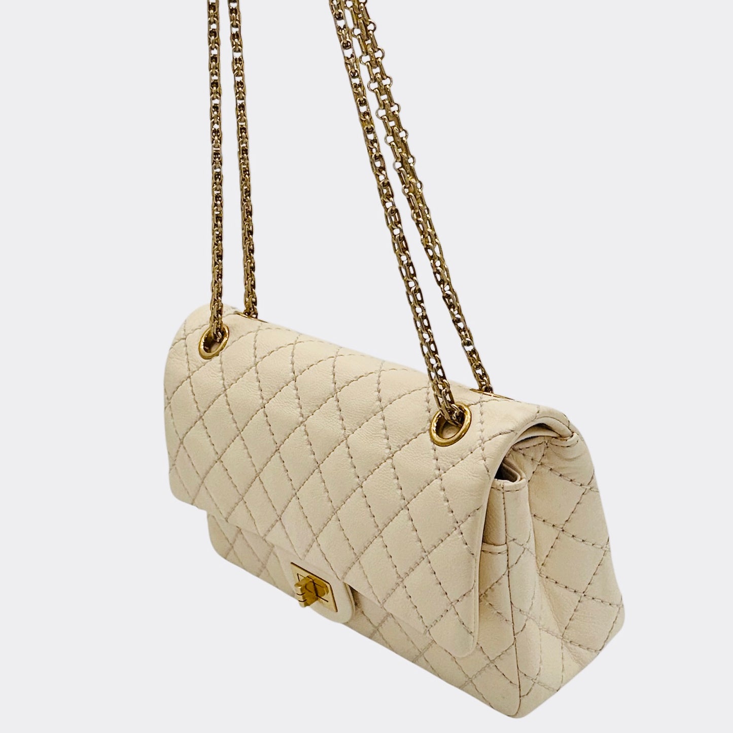 Chanel Reissue 255 Classic