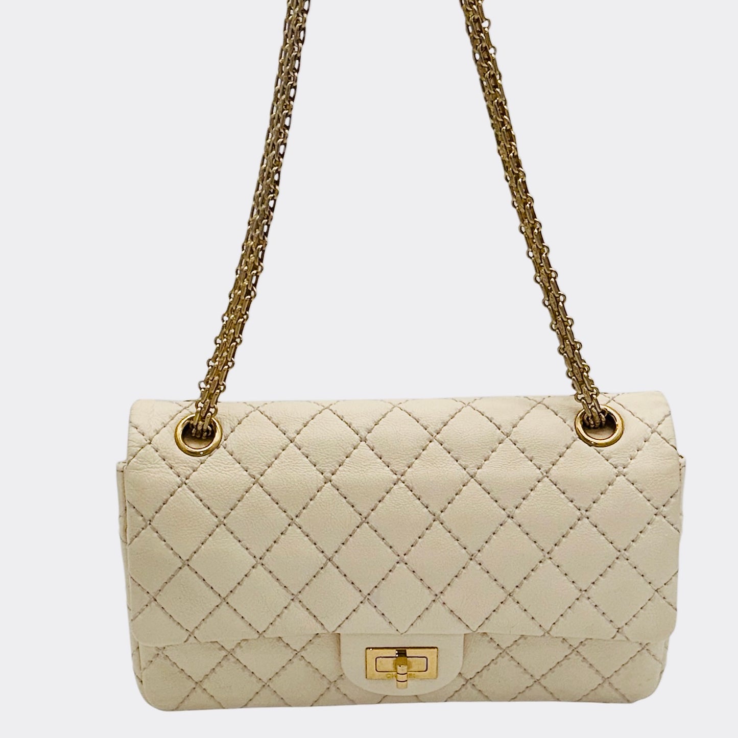 Chanel Reissue 255 Classic