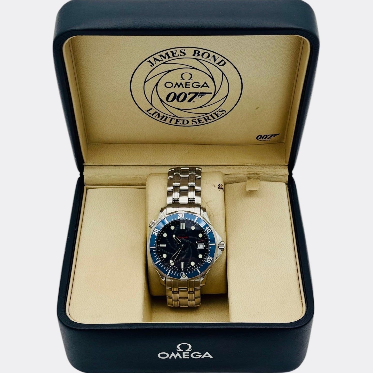 **SOLD** Omega Seamaster James Bond Casino Royale Limited Edition 2226.80.00