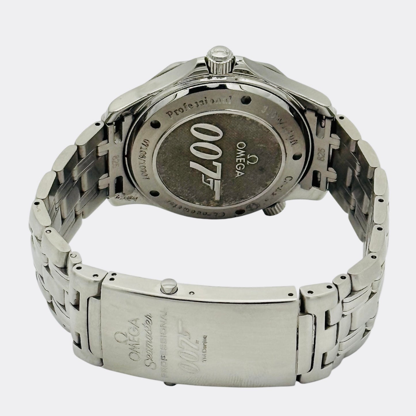 **SOLD** Omega Seamaster James Bond Casino Royale Limited Edition 2226.80.00