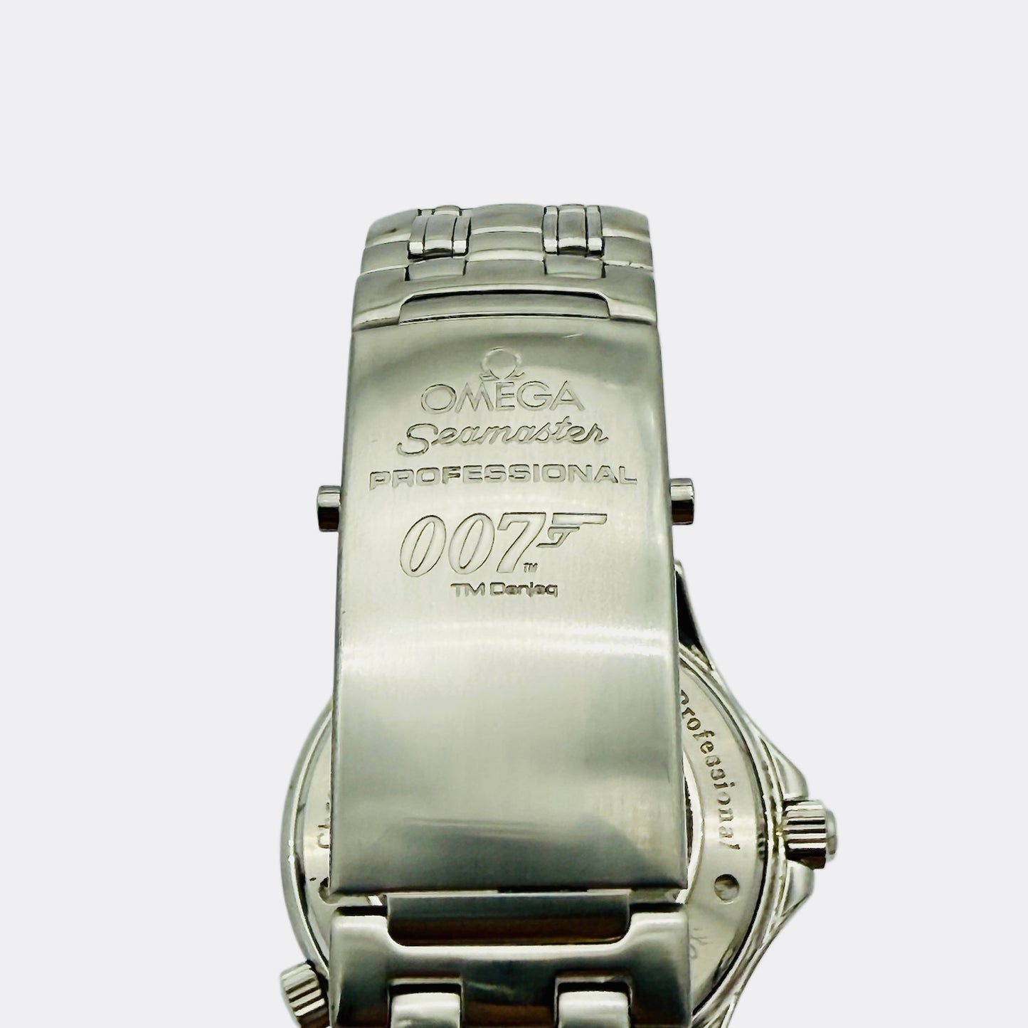 **SOLD** Omega Seamaster James Bond Casino Royale Limited Edition 2226.80.00