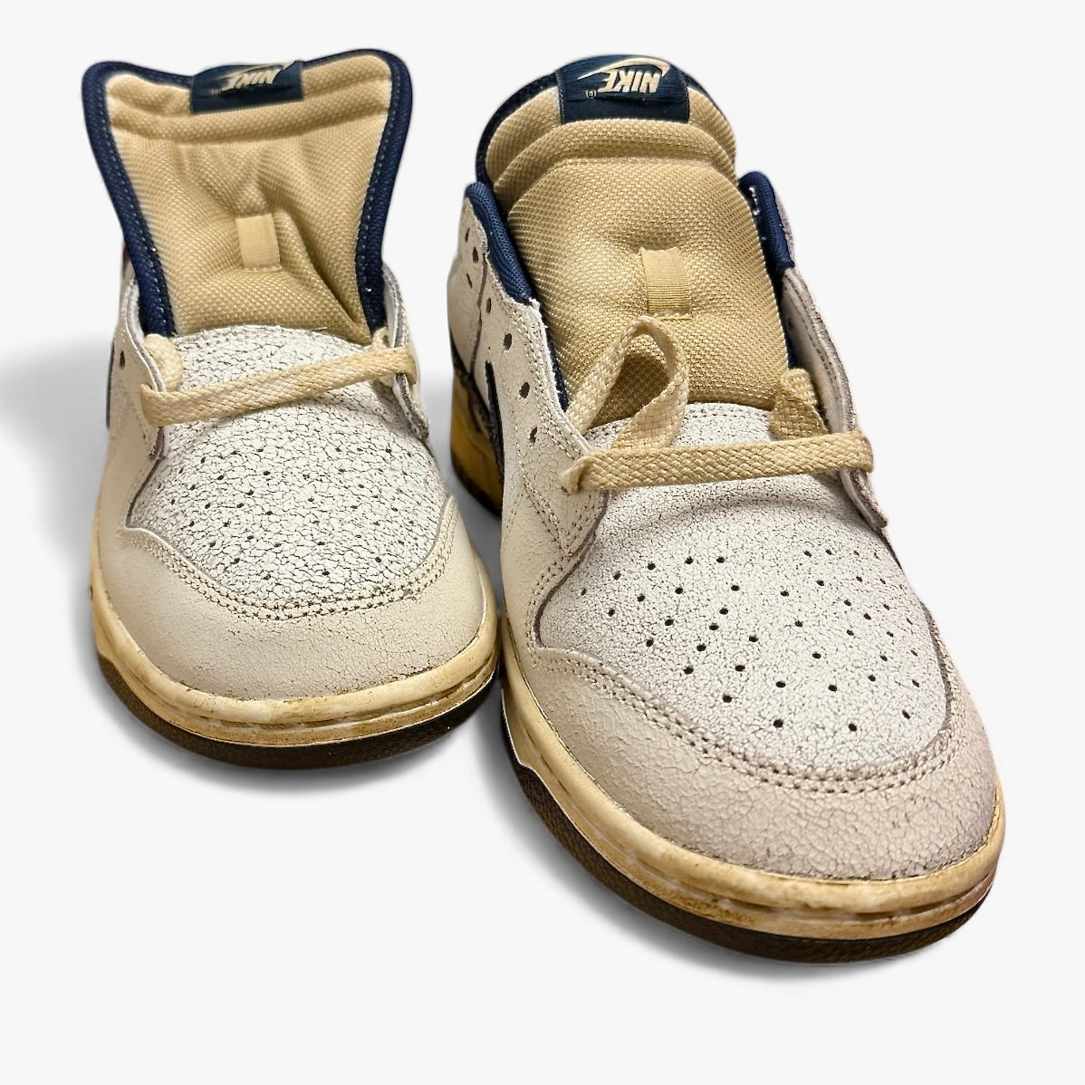 Nike dunk low stranger things phantom