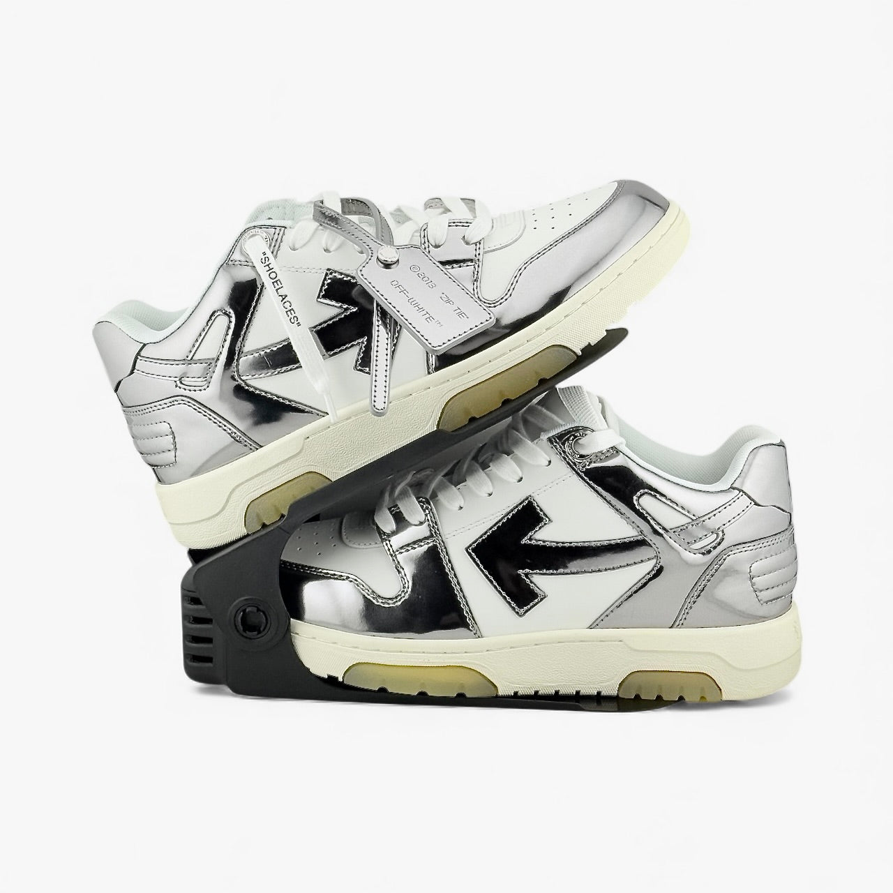 Off White – Out Of Office 'OOO'