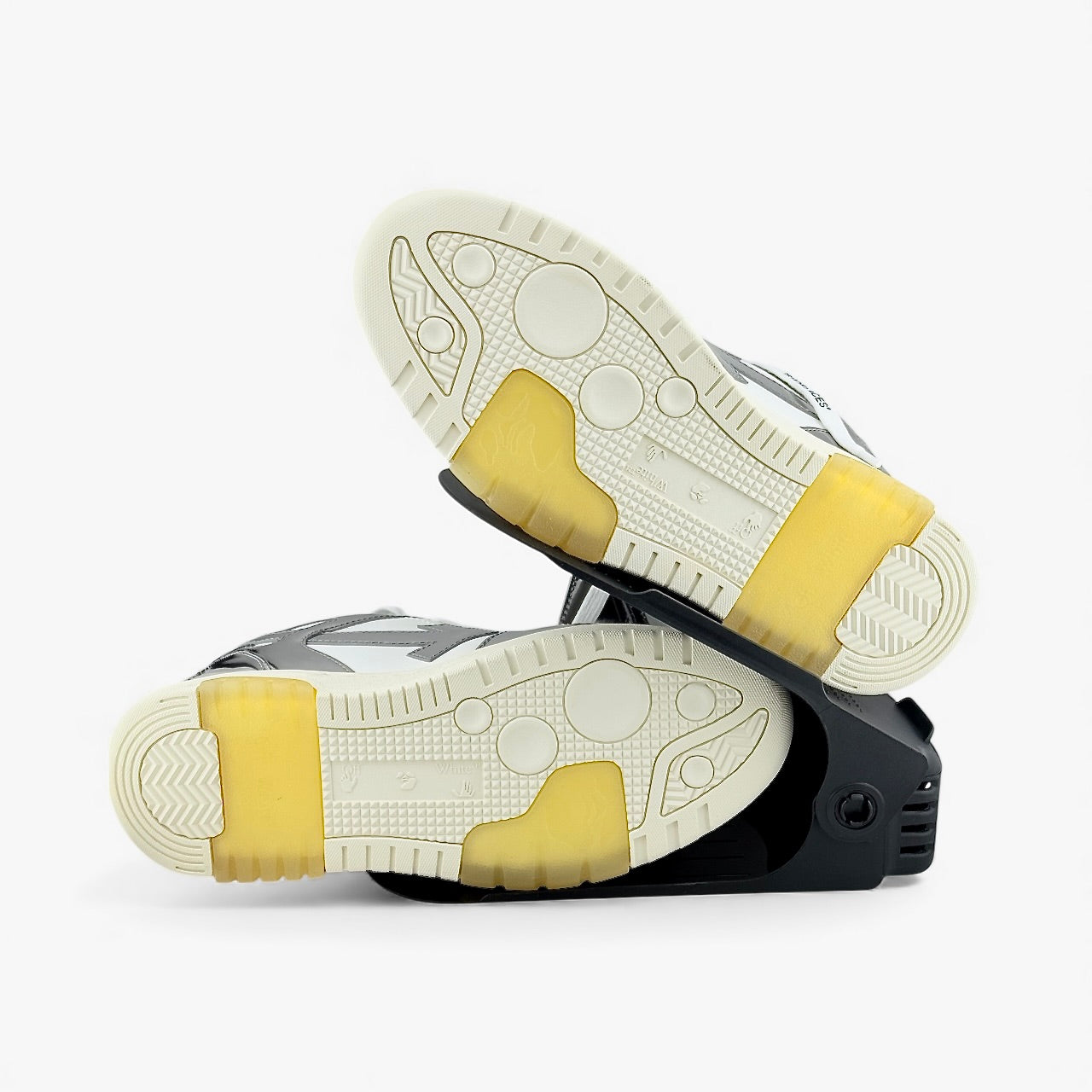 Off White – Out Of Office 'OOO'