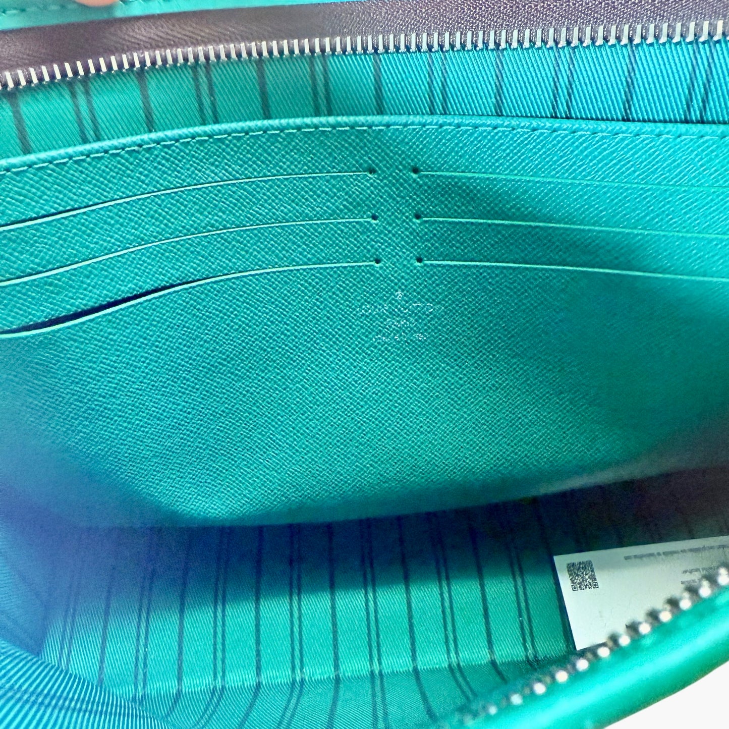 Louis Vuitton	Pochette Voyage MM / M12816