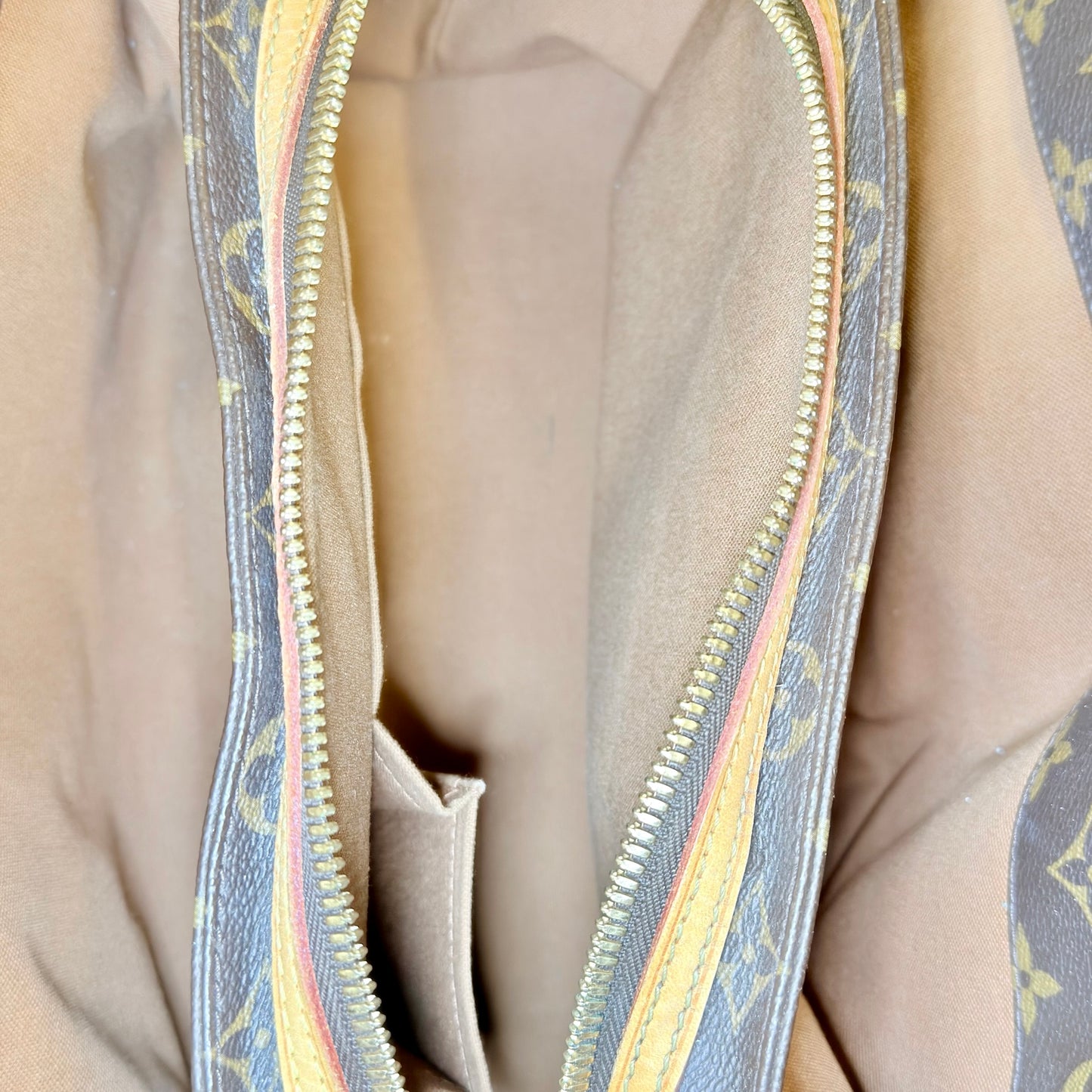 Louis Vuitton Monogram Riveting Bag , M40140