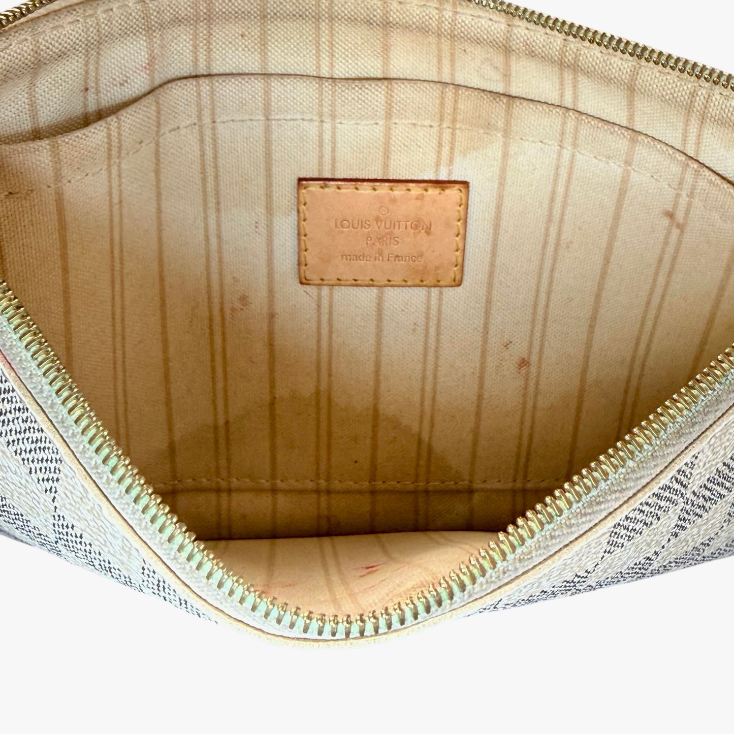 Louis Vuitton Neverfull Pochette pouch