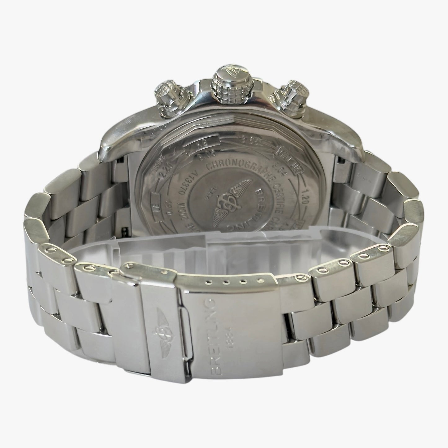 Breitling Super Avenger Chronograph / Ref A13370
