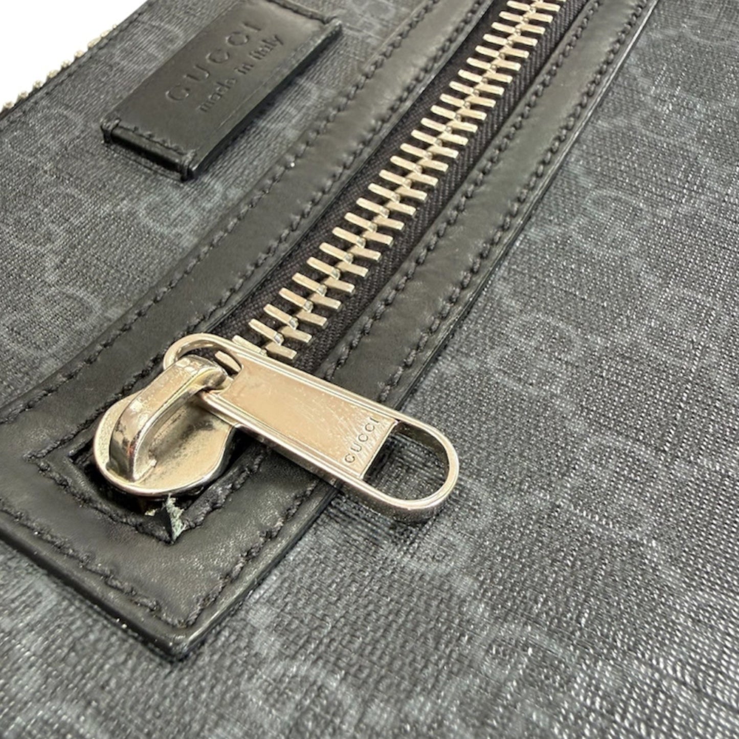 Gucci GG Supreme Messenger Bag