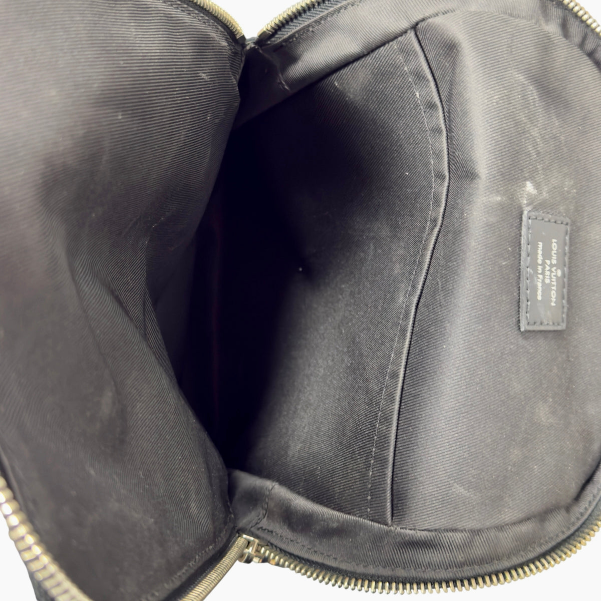 Louis Vuitton Avenue Sling Bag