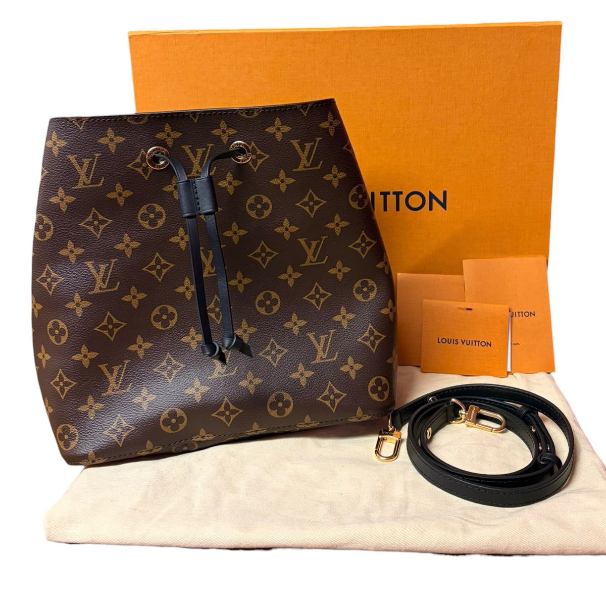 Louis Vuitton NéoNoé MM Bucket Bag