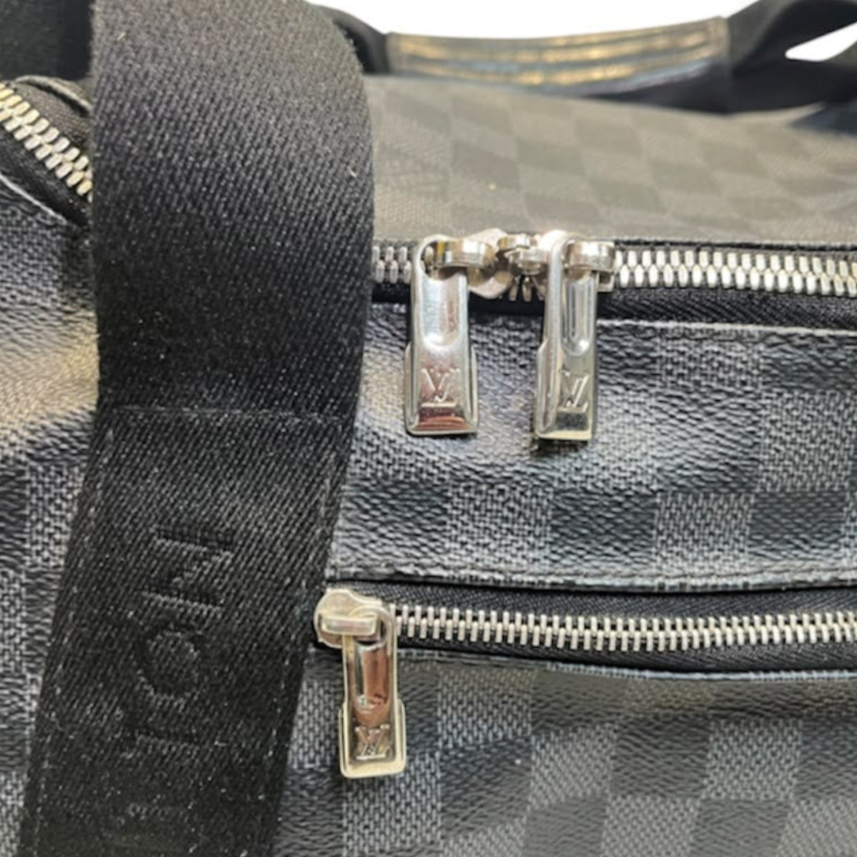 Louis Vuitton Neo Eole 55 Damier Graphite Rolling Duffle