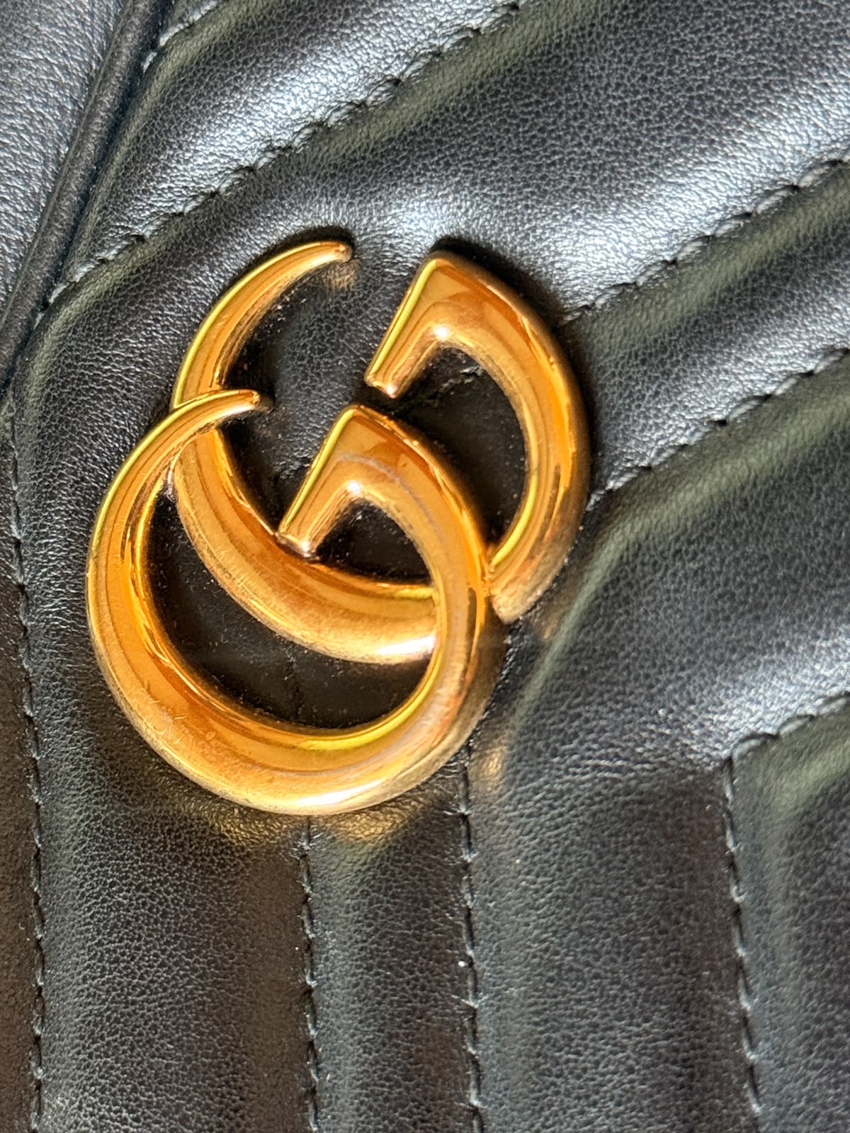 Gucci GG Marmont Matelassé Leather Camera Bag