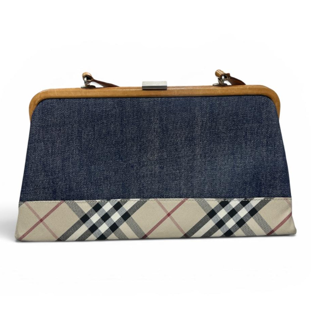 Burberry London Style: Vintage Frame